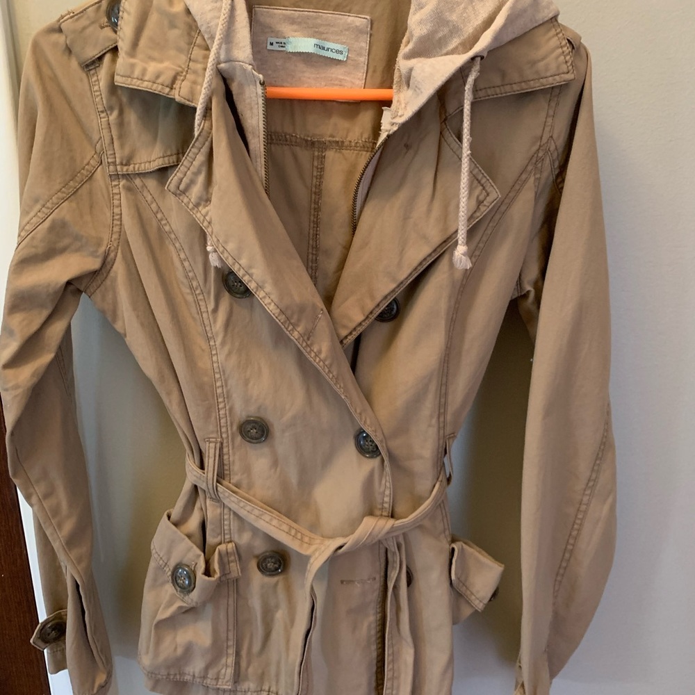 Tan jacket - Picture 1 of 2